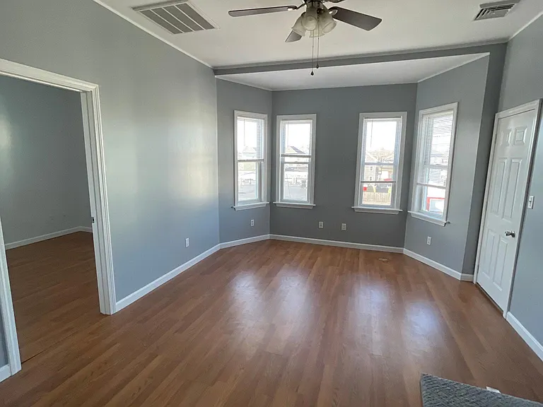378 Montaup St #3 — Photo 24