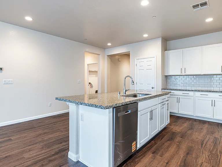 6441 W Santa Ana Ave — Photo 22