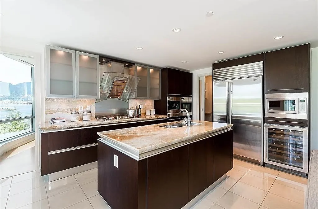 2 bed, 2200 sqft, $10,000 — Photo 3