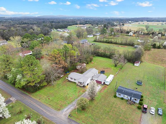 5th image of 318 Wild Creek Rd