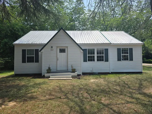 707 Miller Ave, Fayetteville, NC 28304