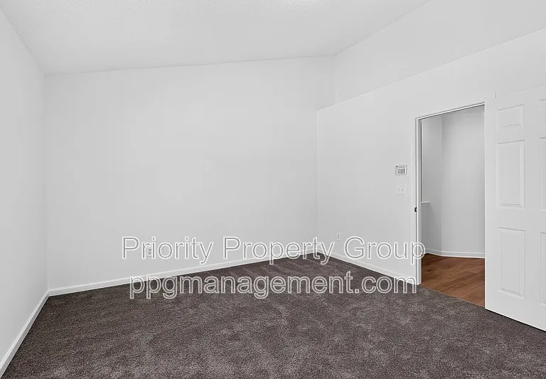 3204 Barons Court Rd — Photo 23