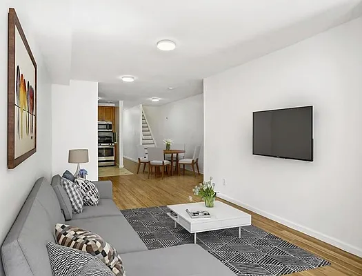 Rented by Oxford Property Group | media 9