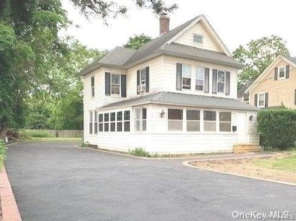 75 Foster Ave
