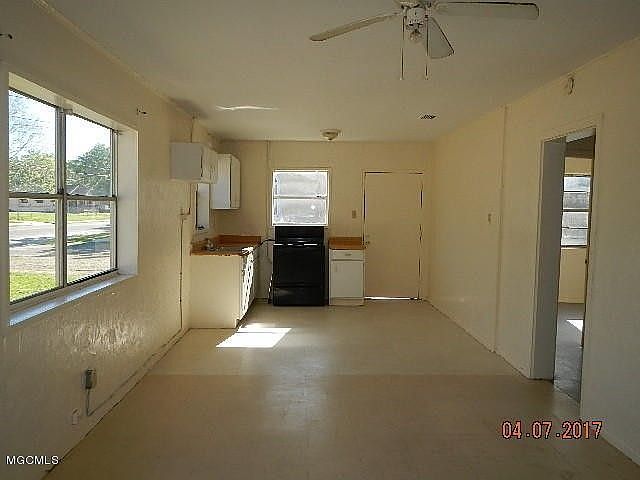 2nd image of 1808 Jackson Ave