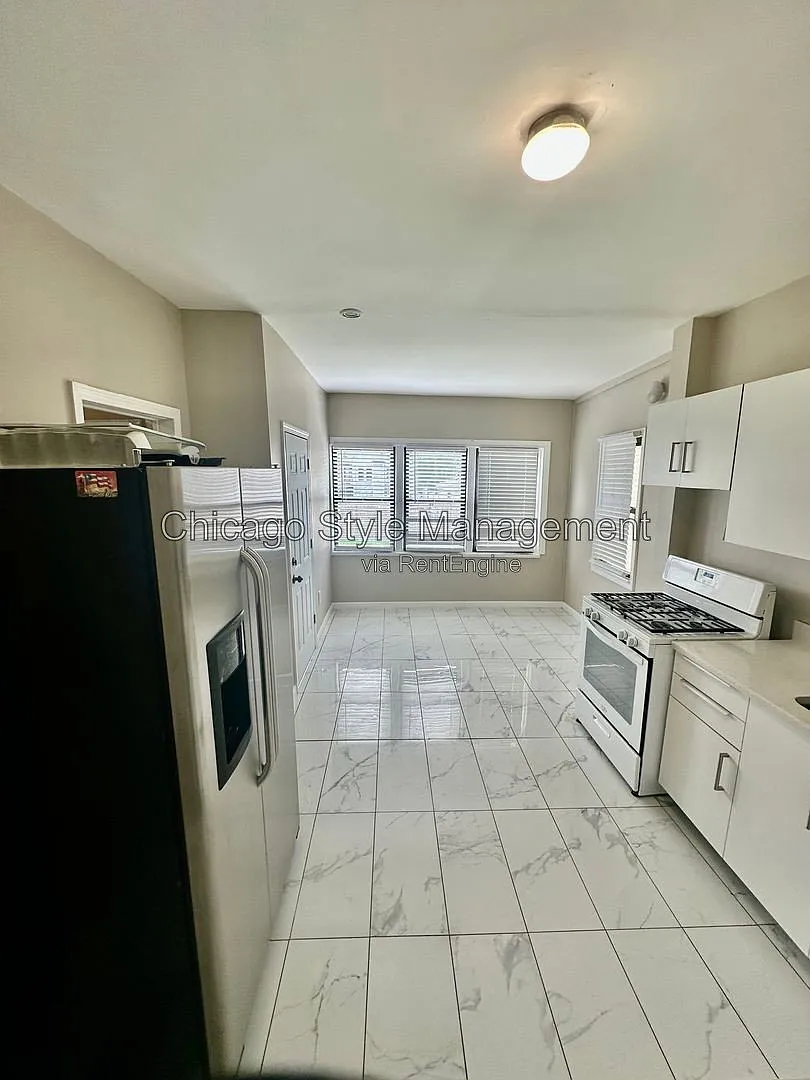 3 bed, 1.0 bath, $1,795 — Photo 1