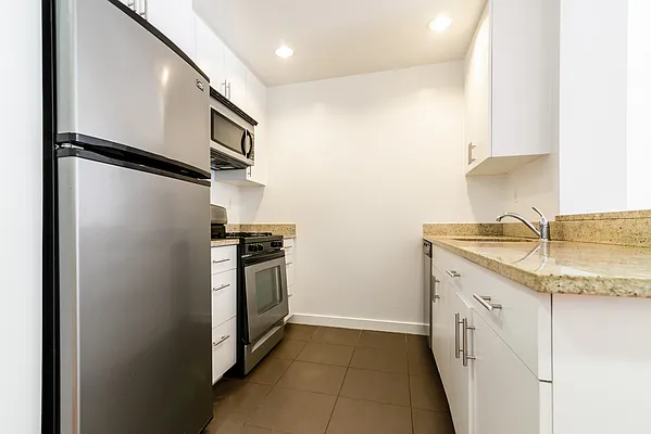 Rented by Glenmark Realty | media 6