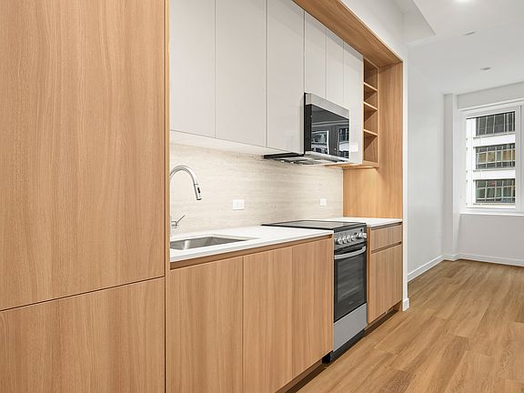 3rd image of 180 Pearl St #1514