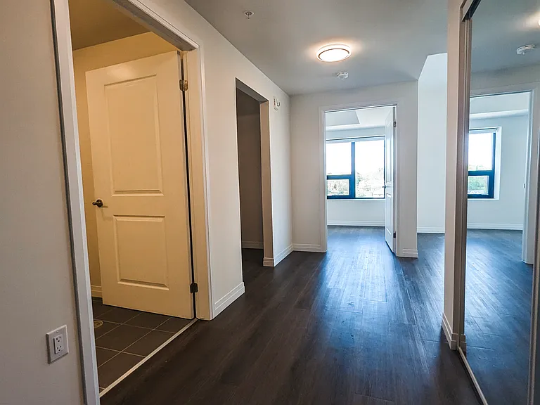 387 King St E #201 — Photo 19