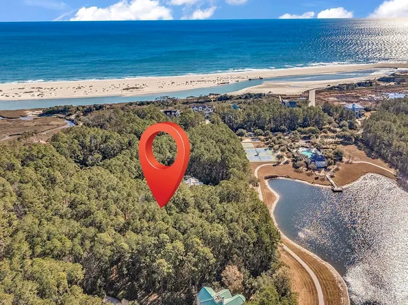 3153 Vanderbilt Blvd., Pawleys Island, SC 29585