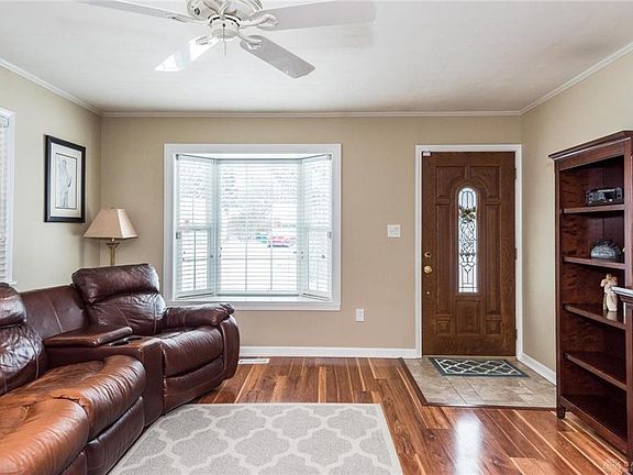 2nd image of 3328 Hackney Dr