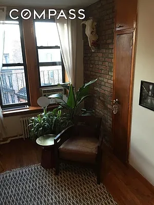 Rented by Compass | media 7