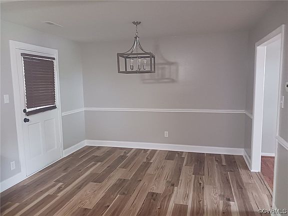 3rd image of 6121 Gatesgreen Dr