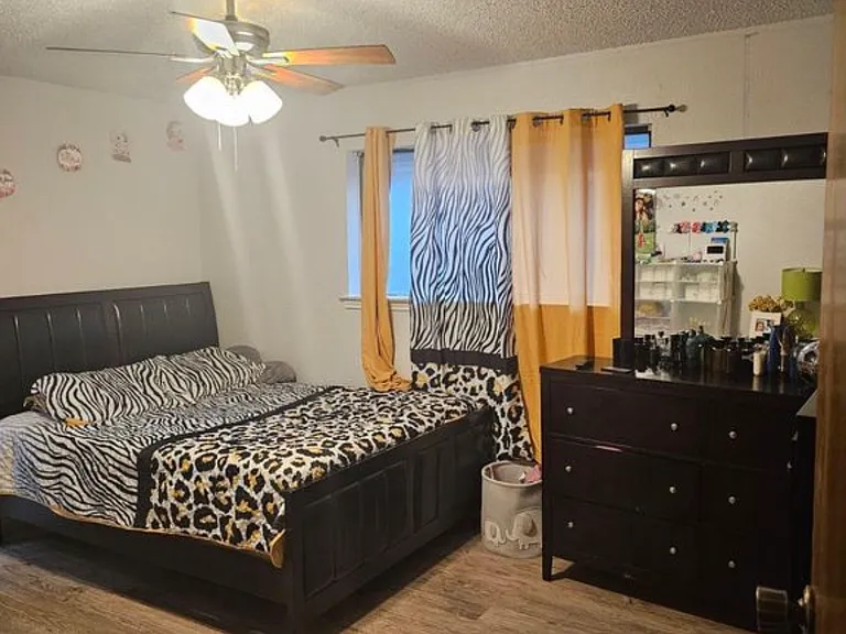904 Bluebird Dr — Photo 3