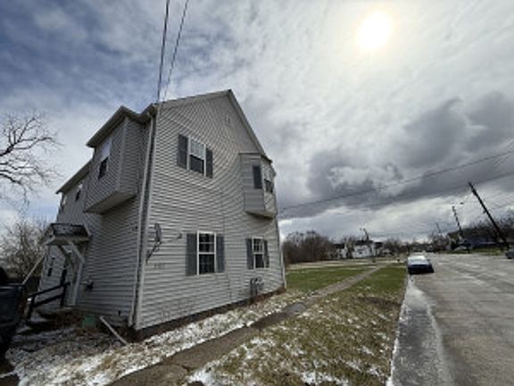 2nd image of 1421 Long Ave #74F358747