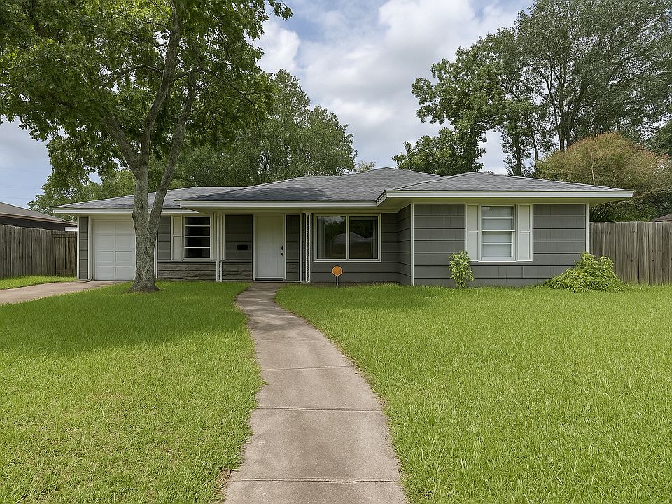 1st image of 908 W Lobit St