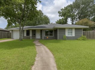 908 W Lobit St, Baytown, TX 77520