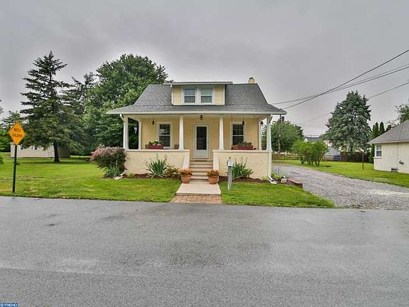 2nd image of 605 W 4th Ave