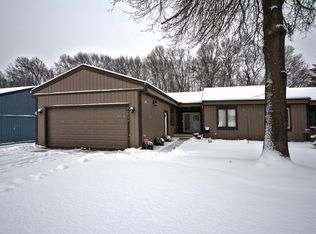 26404 Quail Ridge Dr, Elkhart, IN 46514