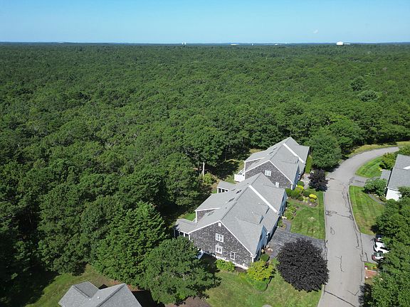 4th image of 24 Stratford Ridge