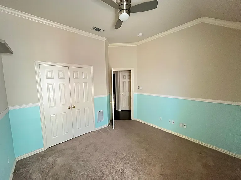 6021 Blue Spruce Ln — Photo 18