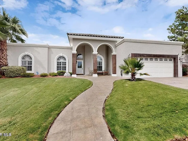 6909 Desert Canyon Dr — Photo 1
