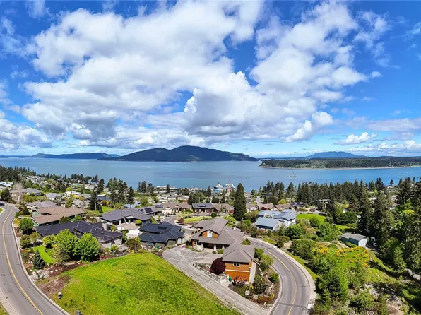 2905 17th Street, Anacortes, WA 98221