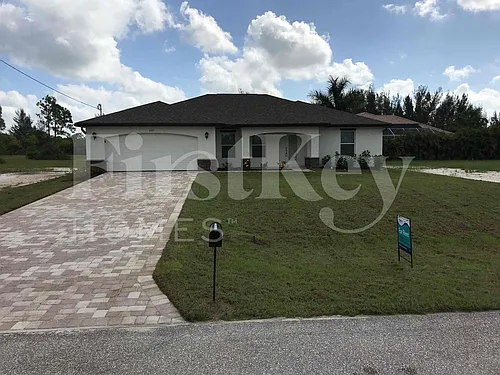 2325 NW 34th Ave Photo 1