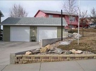 1523 Plateau Ln, Rapid City, SD 57703