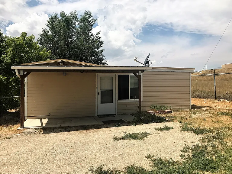 3262 Mid Way Rd — Photo 1