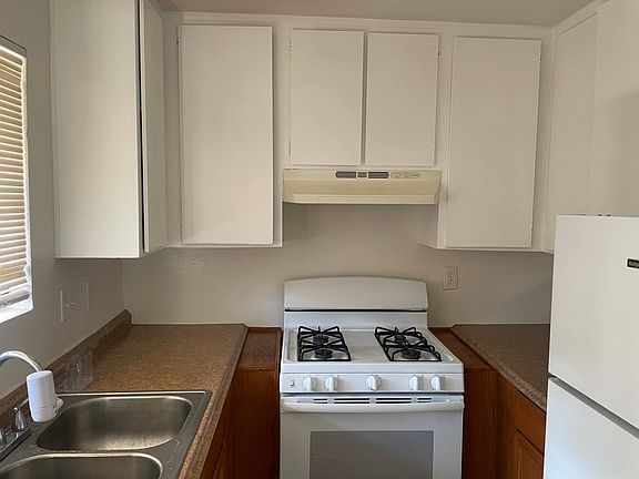 4th image of 566 D St APT C