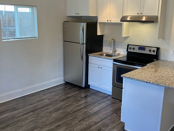 5th image of 1714 W Pacific Ave APT A