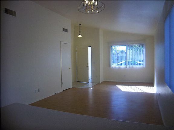 3rd image of 16465 N 138th Ave