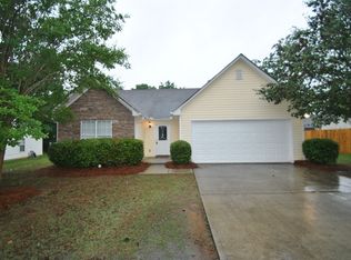 304 Kellys Walk, Locust Grove, GA 30248