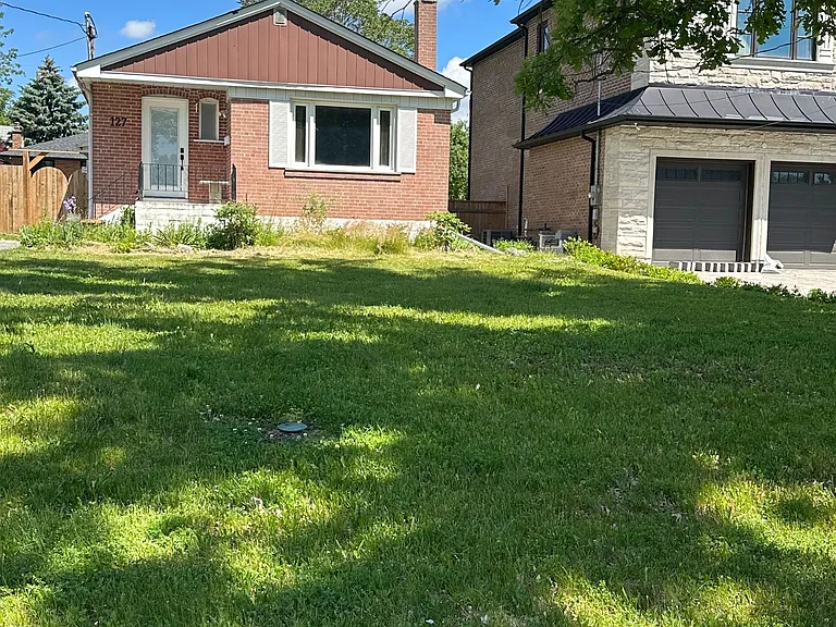 127 Harding Blvd — Photo 2