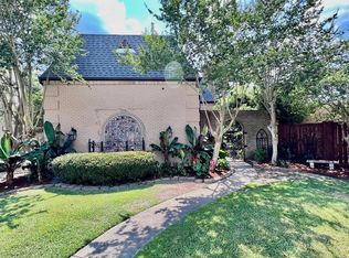 10 Heatherstone Dr, Lafayette, LA 70508