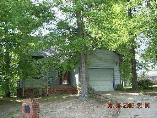 1st image of 6 Esquire Ct