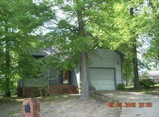 6 Esquire Ct, Greensboro, NC 27405