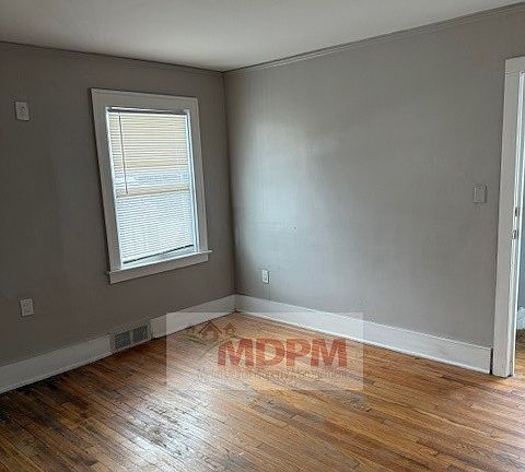 4th image of 14951 Strathmoor St