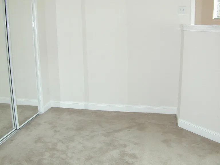 large closet w/mirror doors