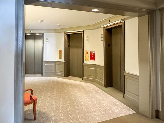 9th floor elevator bank