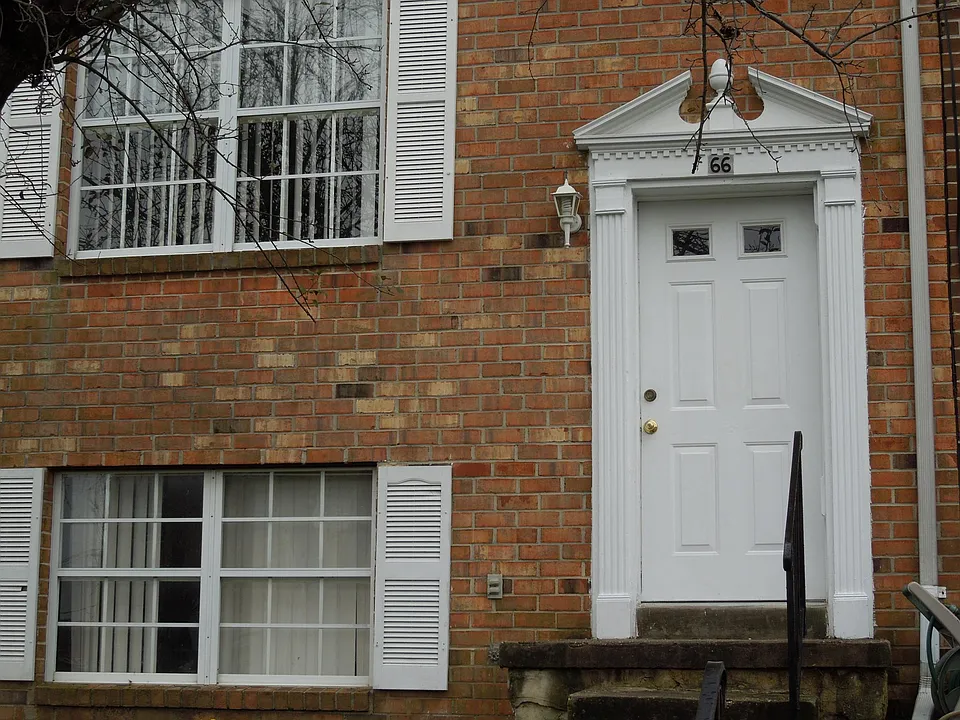 66 Talister Ct