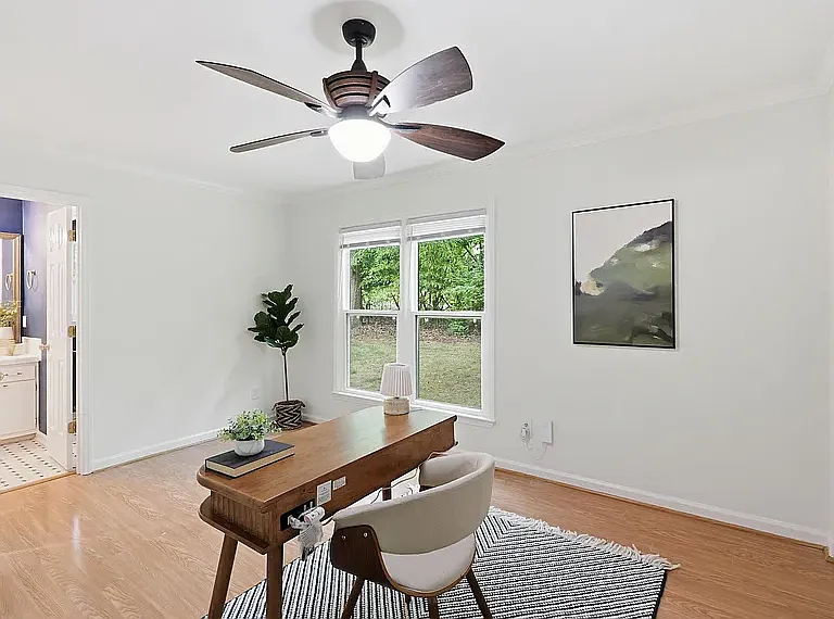 101 Thomas Ln #B1 — Photo 17