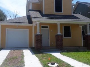 247 Crescent Dr, Savannah, GA 31404