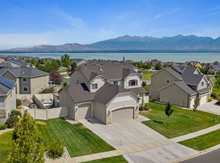 172 W Stillwater Dr, Saratoga Springs, UT 84045
