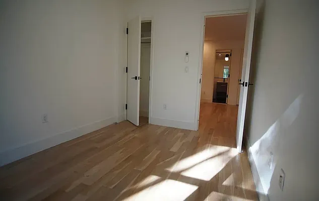 Rented by Artur Gutman, LREB | media 5