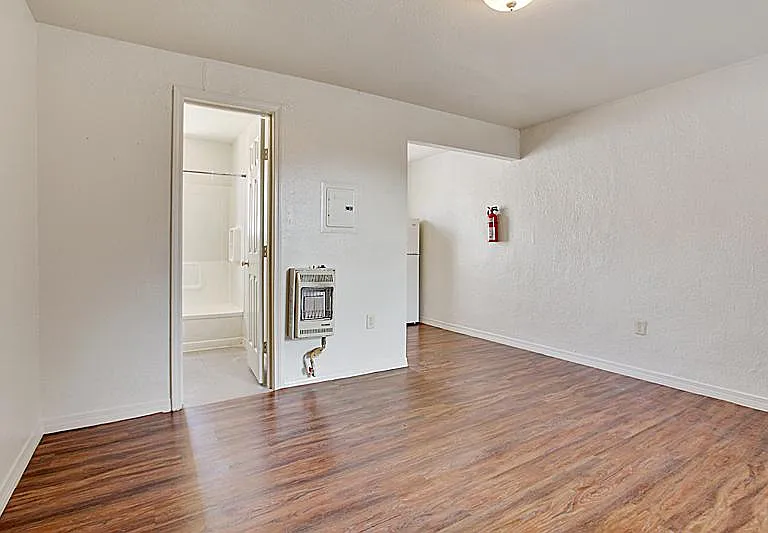 2119 Washington Ave — Photo 11
