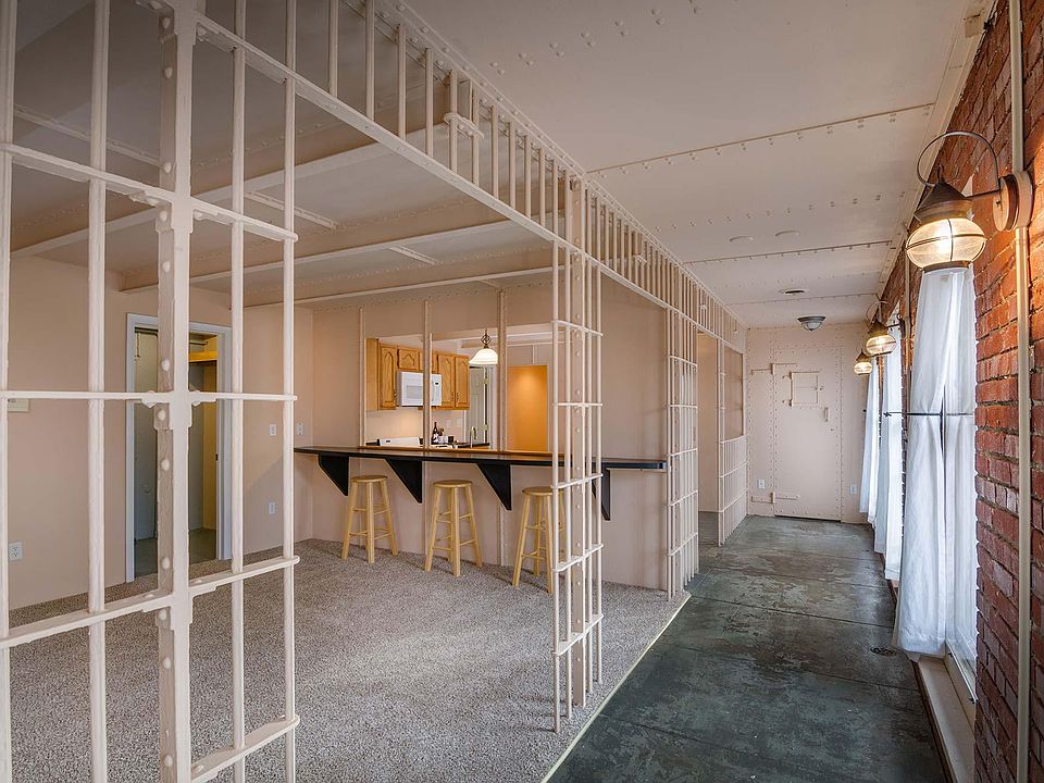 1st image of 176 Main St APT 5