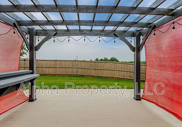 921 Saint Elmos Ct — Photo 32