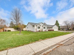 2704 Klamath Ln, Nampa, ID 83686